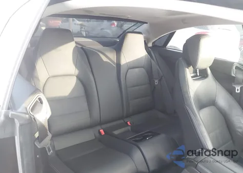 2014 Mercedes-Benz E 350 4Matic z USA, uszkodzony, nr VIN WDDKJ8JB3EF241971